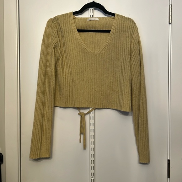 Oak + Fort Cropped scoop neck sweater with cutout back detail - Picture 1 of 4